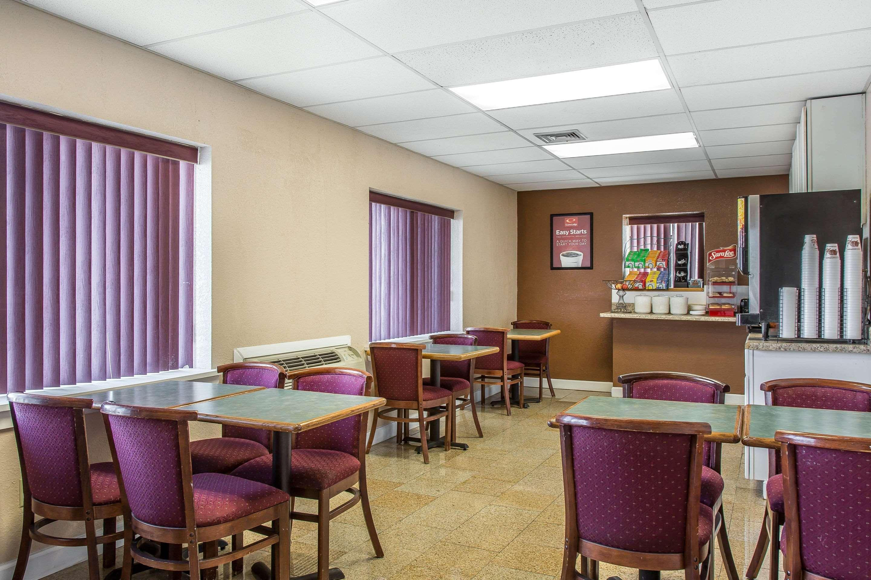 Econo Lodge Cranston - Providence Dış mekan fotoğraf