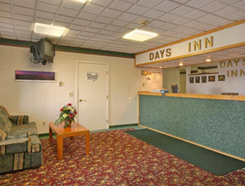Econo Lodge Cranston - Providence Dış mekan fotoğraf